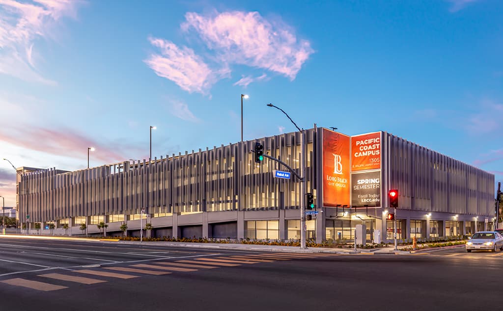 Pelican Hill Resort Hotel Parking Building